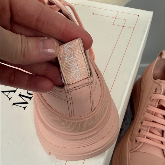 LIKE NEW Alexander McQueen Women's Blush Sneakers - Picture 10 of 11